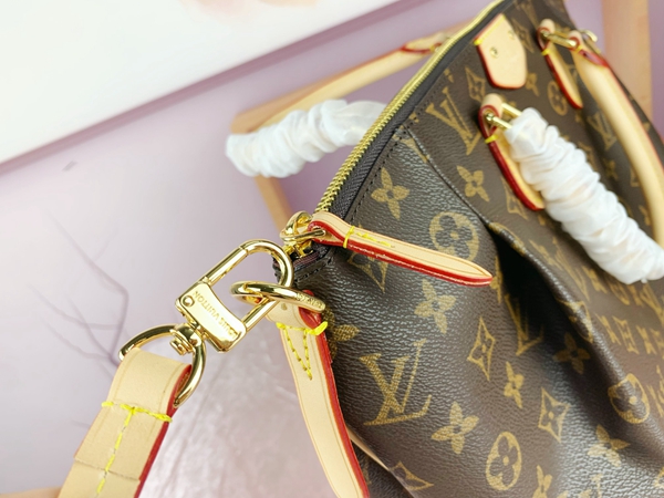 ルイヴィトンバッグ角部分ディテール